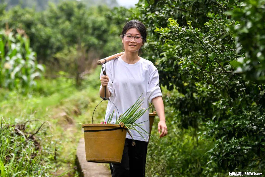 全网追的“扁担女孩”，找了一份暑假工，时薪12元 - 贵阳生活资讯 - 贵阳28生活网 gy.28life.com